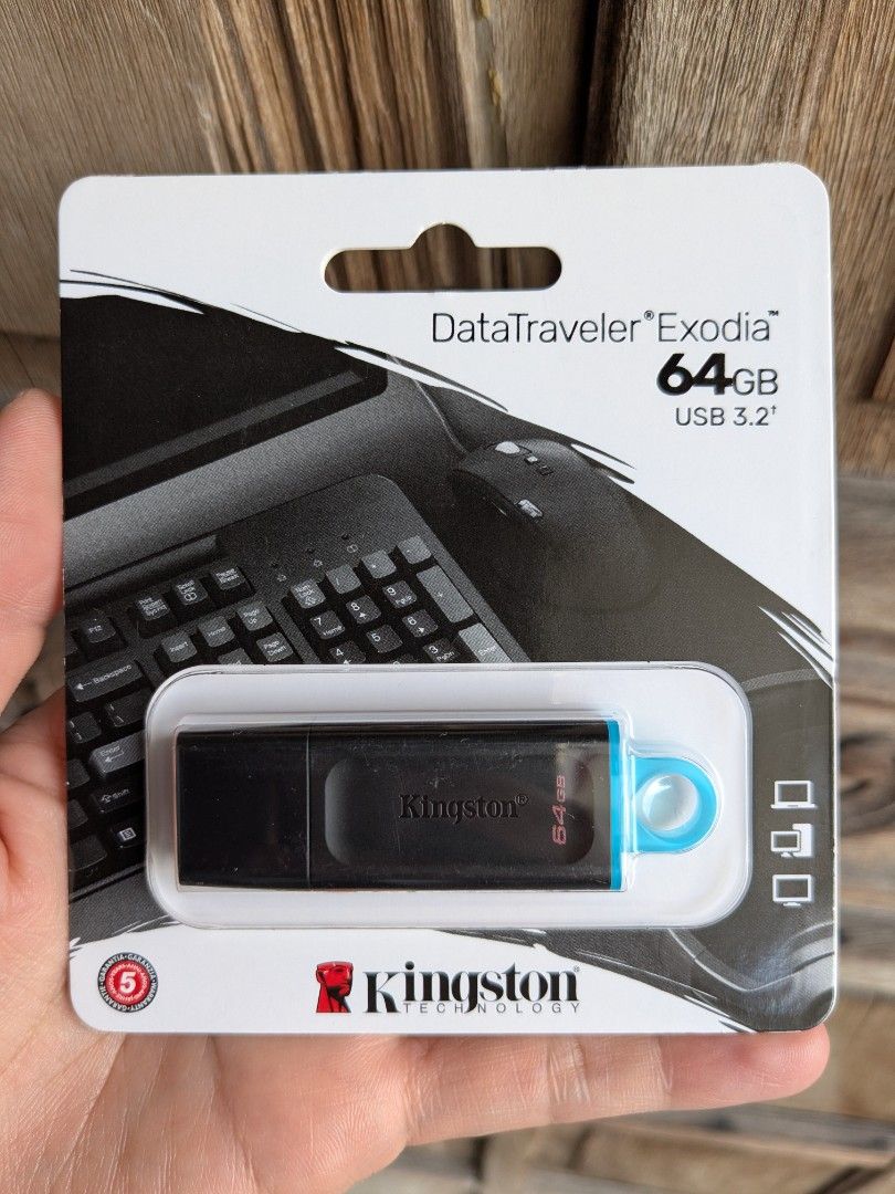 USB Flash Drive Kingston 64GB USB 3.2 (Category: Hard Disks & Thumbdrives) located in Quezon City. Submitted by joewack (Listing ID 1427580756, Image 1). Description: USB Flash Drive Kingston 64GB USB 3.2 original brand new sealed loc Quezon City shipping Lalamove Grab cod/gcash/maya.