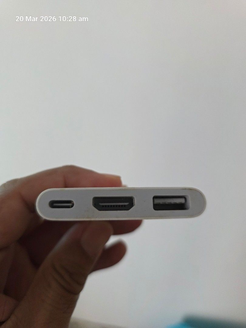USB-C to HDMI Adapter405973936101795840