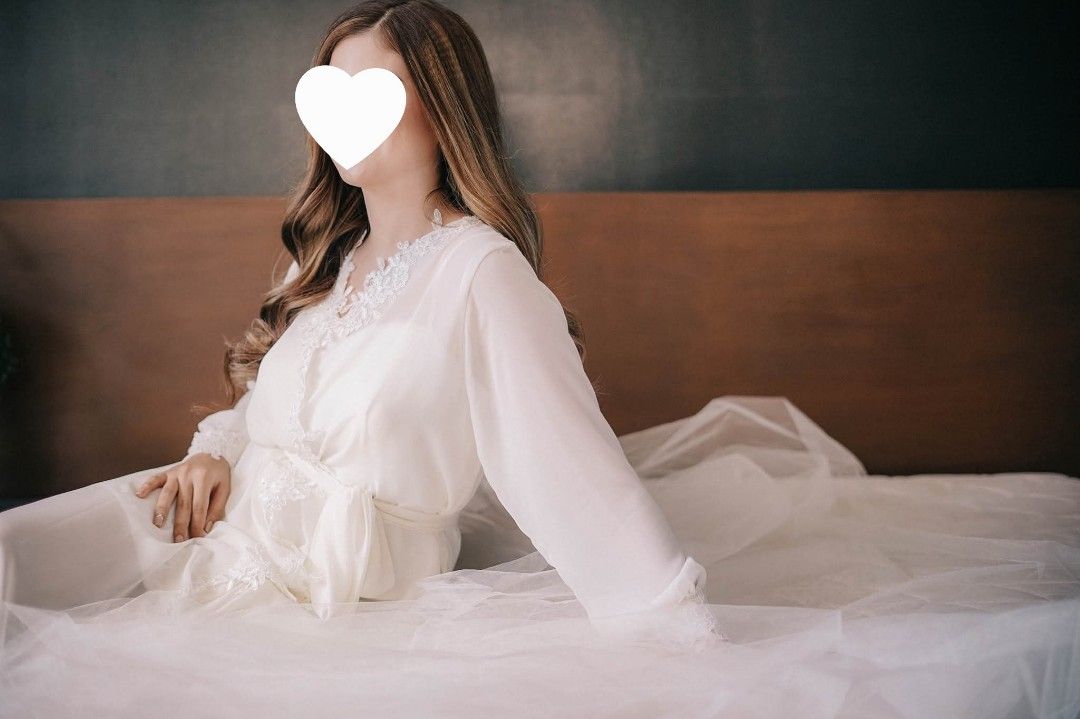 White Bridal Prep Robe with Intricate Details (Category: Undergarments & Loungewear) located in Pasig City. Submitted by twix.declutters (Listing ID 1427544995, Image 3). Description: Customized Used once for my wedding Very niceeee with free Inner .