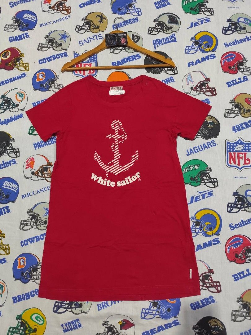 White Chocolate Red Anchor T-shirt (Category: Tshirts & Polo Shirts ) located in Baguio. Submitted by FRANKLIN (Listing ID 1427571021, Image 1). Description: Red t-shirt from White Chocolate with a white anchor design. Features a crew neck and short sleeves. The size is small, with measurements of 18x30.5. The shirt has a simple, urban casual style. Made with a bitter sweet taste..