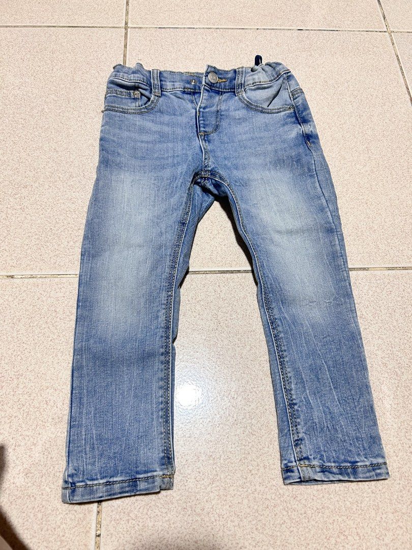 Zara Kids Slim Pants (Category: Babies & Kids Fashion) located in Quezon City. Submitted by wonderrv18 (Listing ID 1427581246, Image 3). Description: 2-3 on tag.