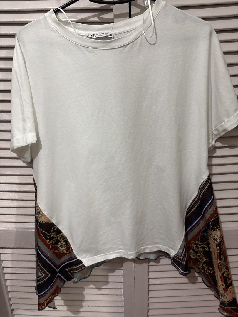 Zara White Top with Printed Detail (Category: Blouses) located in Makati City. Submitted by goodfindsonly (Listing ID 1427586805, Image 1). Description: .
