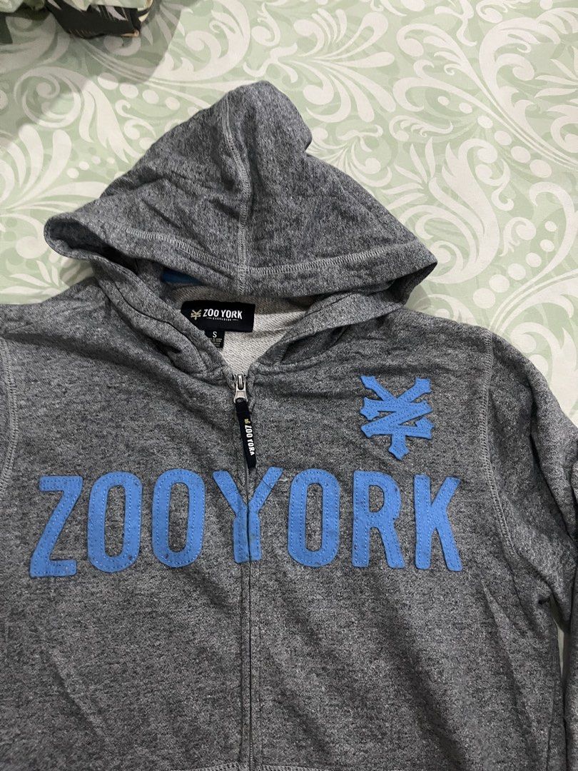 Zoo York Zip-Up Hoodie (Category: Hoodies) located in Batangas. Submitted by gavsandrix (Listing ID 1427501391, Image 2). Description: .