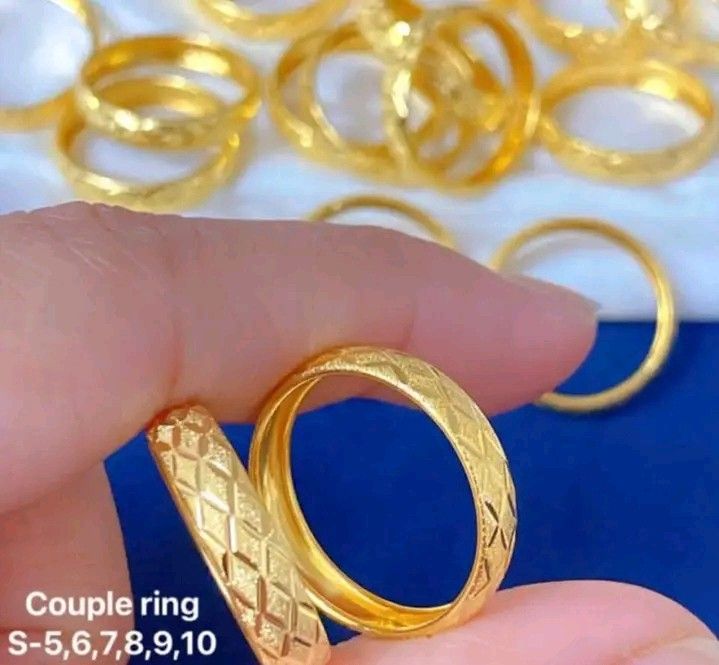 18K Saudi Gold Wedding Ring/ Couple Ring (Category: Rings) located in Caloocan City. Submitted by cheskhaionlinestore2.0 (Listing ID 1427658690, Image 3). Description: 18K Saudi Gold ✨ Onhand Wedding Ring For only 13,500 per pair‼️ 🍒Nasasangla💯/ Pawnable 💯 🍒Ship Via Lbc/ JNT 🍒Same Day delivery via LALAMOVE 🚚 🍒Wise and Lifetime Investment 💯 🍒 Brandnew 💯 🍒Open for COD/COP with downpayment to avoid cancellation of orders ‼️ DM for faster 