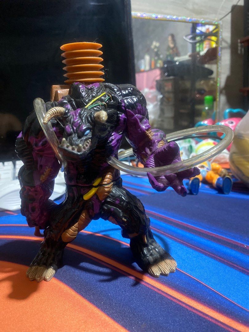 1996 MCFARLANE SPAWN TREMOR II ACTION FIGURE (Category: Figurines & Statues) located in Davao. Submitted by thriftergoods23 (Listing ID 1427772144, Image 1). Description: 1996 MCFARLANE SPAWN TREMOR II ACTION FIGURE MISSING ONE CLAW OVERALL VGOOD DM📩📩📩 TY ADMIN.