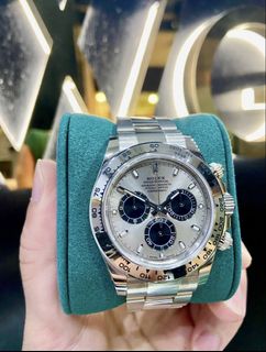 (Category: ) located in . Submitted by watchgen (Listing ID 1427714593, Image 1). Description: .