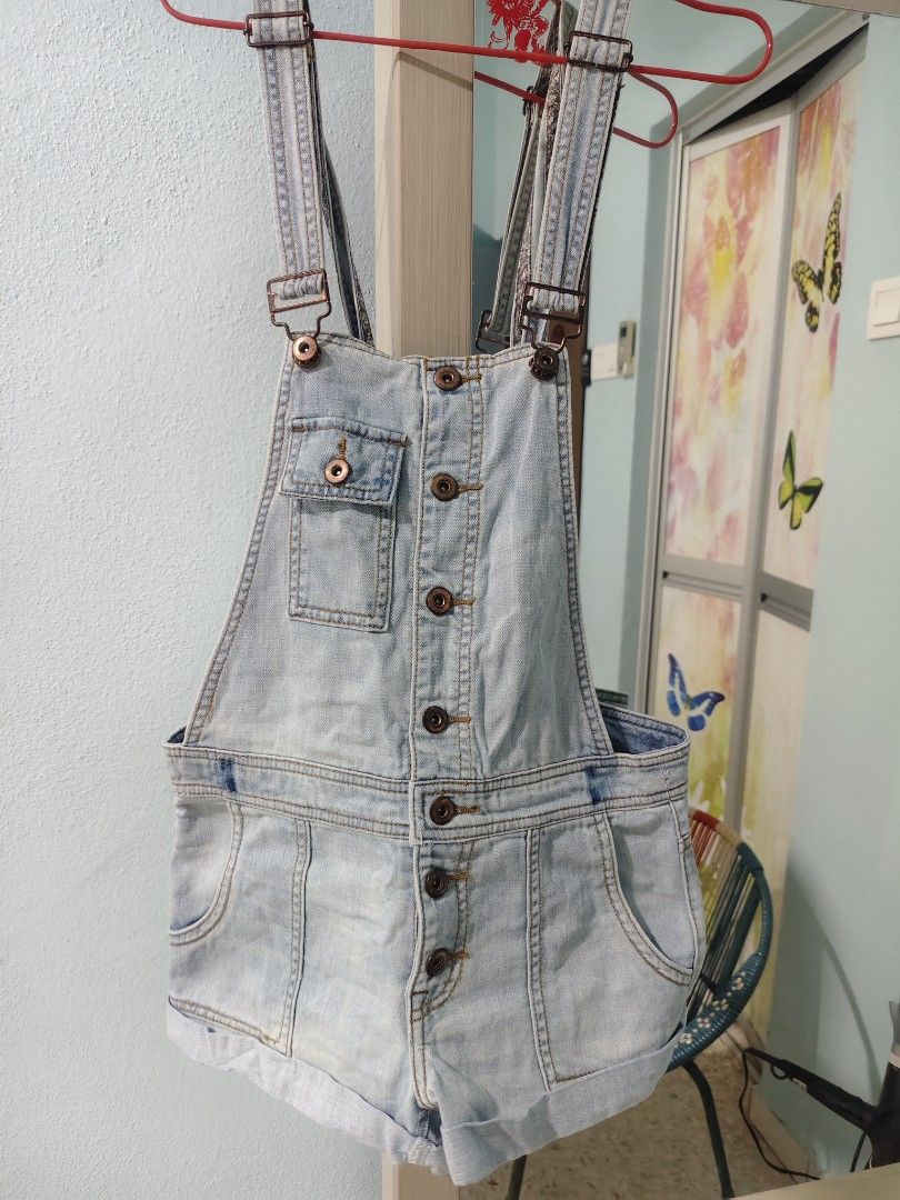 一件 (Category: Dresses) located in Kuala Lumpur. Submitted by kathy_5170 (Listing ID 1427714721, Image 3). Description: Rm10-Rm25.