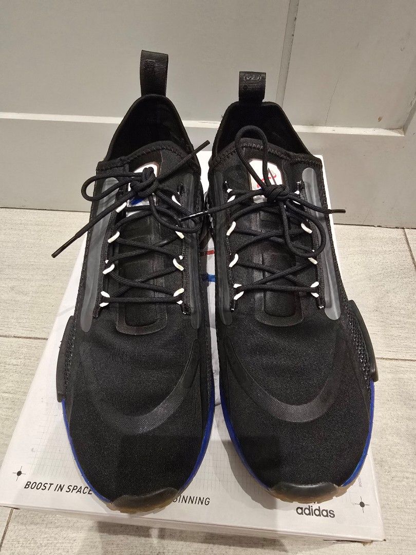 Adidas NMD_R1 Spectoo Black Blue (Category: Sneakers) located in Valenzuela. Submitted by lgenn (Listing ID 1427741064, Image 3). Description: Used 2-3x only Size 11.5.