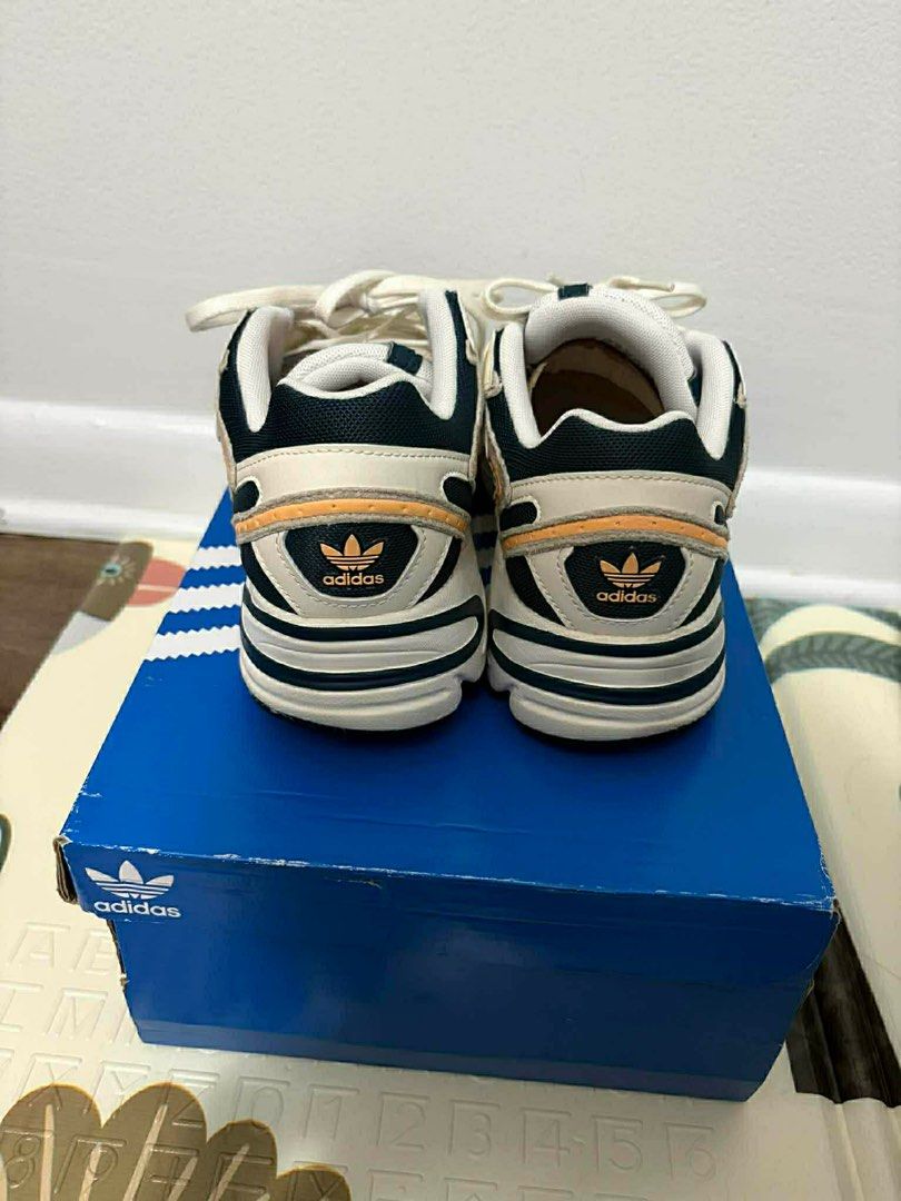 Adidas Temper Run Sneakers (Category: Sneakers) located in Bacolod City. Submitted by girlydecluttering (Listing ID 1427743307, Image 2). Description: 7/12 preloved from US dadating 1st week of july from balikbayan box price negotiable for sure buyers.