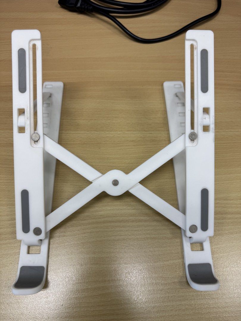 Adjustable White Laptop Stand476494229458790402