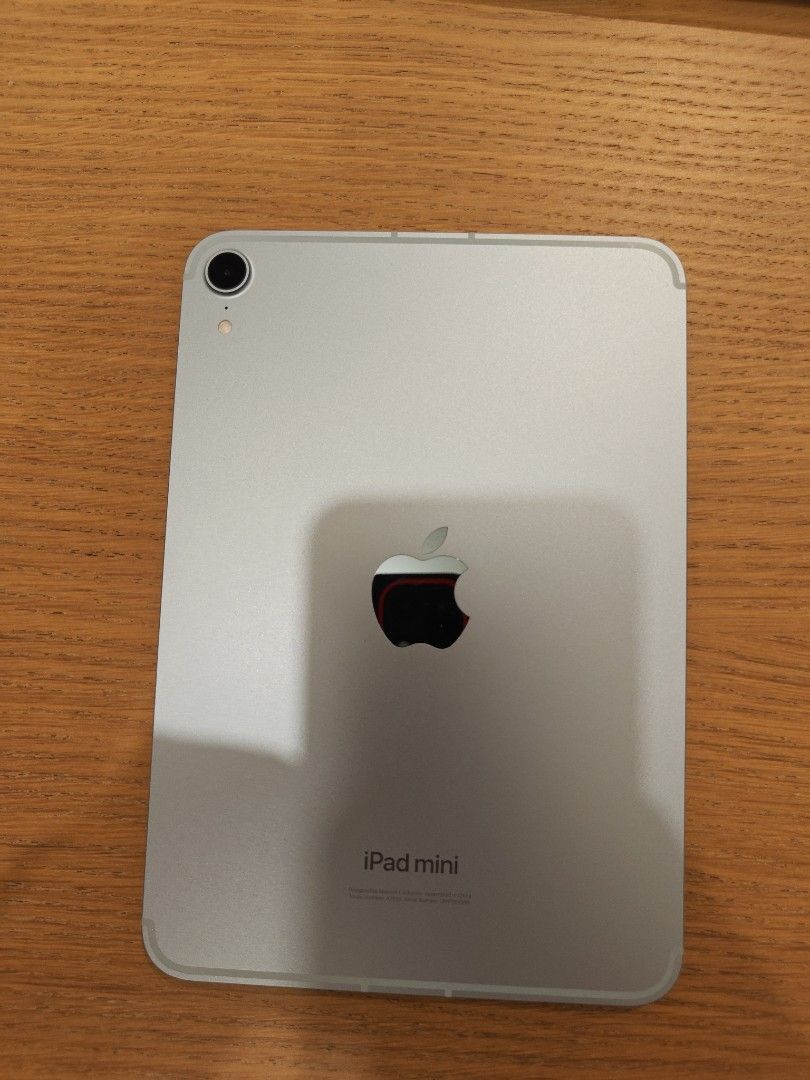 Apple iPad Mini （分類：平板電腦 - iPad）位於 Hong Kong。 由 andyyt965 提交（商品編號 1427770291，圖片 2）。簡介： 藍色iPad mini A17 pro cellular 128gb 超新淨 平時用殼 + mon貼 邊框/屏幕冇花冇痕 有apple care +到 14/12/2027 爽快者送個碳纖維保護殼 西鐵元朗至屯門 。
