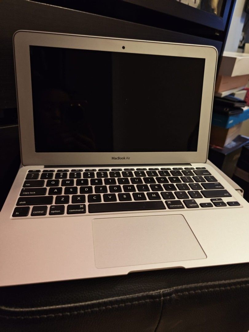 Apple MacBook Air405946734058547201