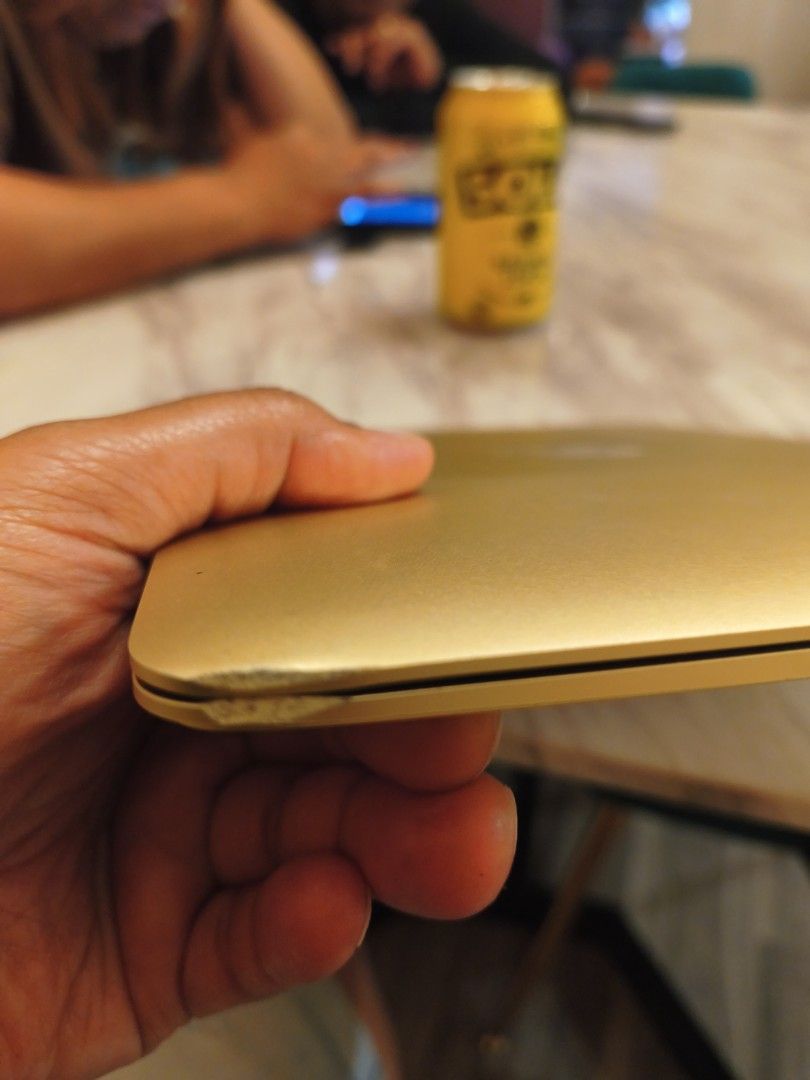 Apple Macbook Air - Gold 2017405938284842854401