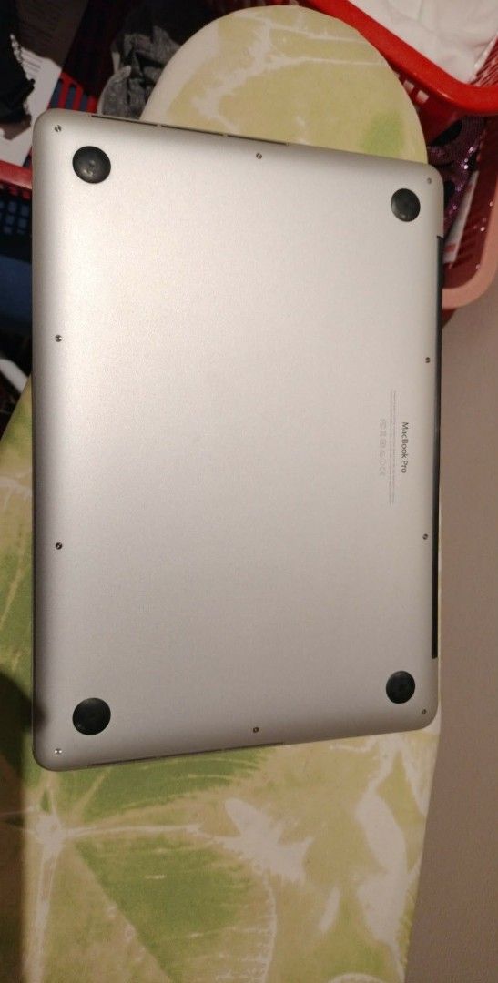 Apple MacBook Pro - Silver405919076818636802