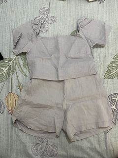 (Category: ) located in . Submitted by pre_lovedclothesbyl (Listing ID 1427648113, Image 1). Description: .