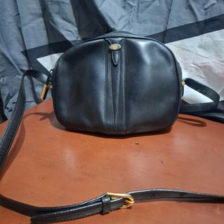 (Category: ) located in . Submitted by jjprelovedcollections2 (Listing ID 1427745241, Image 1). Description: .