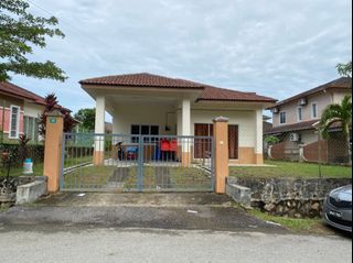 (Category: ) located in . Submitted by mzal77 (Listing ID 1427757305, Image 1). Description: .