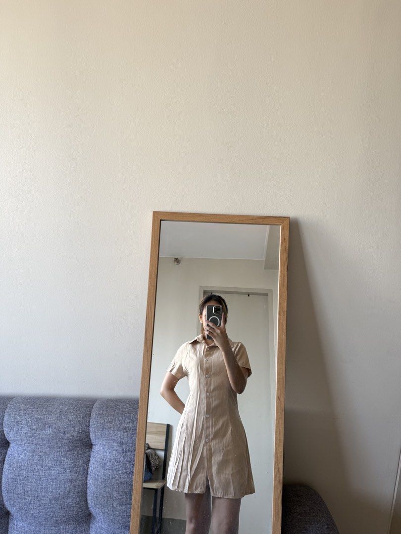 Beige polo dress (Category: Dresses) located in Manila. Submitted by ej_guyud00 (Listing ID 1427693832, Image 1). Description: 💌 polo dress 💌 perfect for office.