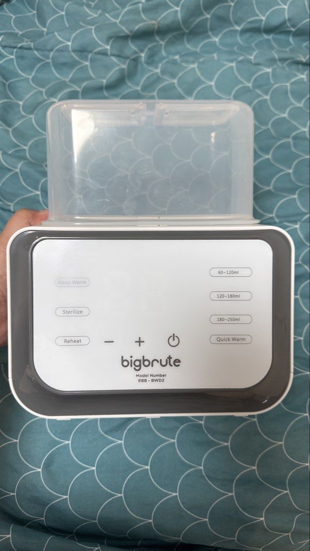 Big Brute Digital Double Bottle Warmer (Category: Breastfeeding & Bottle Feeding) located in San Pedro. Submitted by bellatheexocat (Listing ID 1427762639, Image 3). Description: -like new -with box and manuals -original price: 1,999 Product Features: Reheat, defrost, warming, and sterilizing Warm milk quickly and evenly while preserving the nutrients. Warm milk to the right temperature. Touch screen with integrated digital display. Perfect for m
