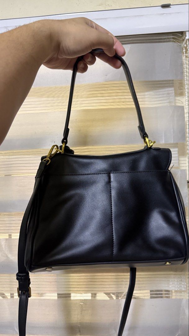 Black Rodeo bag with Gold Hardware (Category: Luxury Bags & Wallets) located in Calamba. Submitted by ashvault (Listing ID 1427643548, Image 2). Description: Balen rodeo insp bag small to medium.