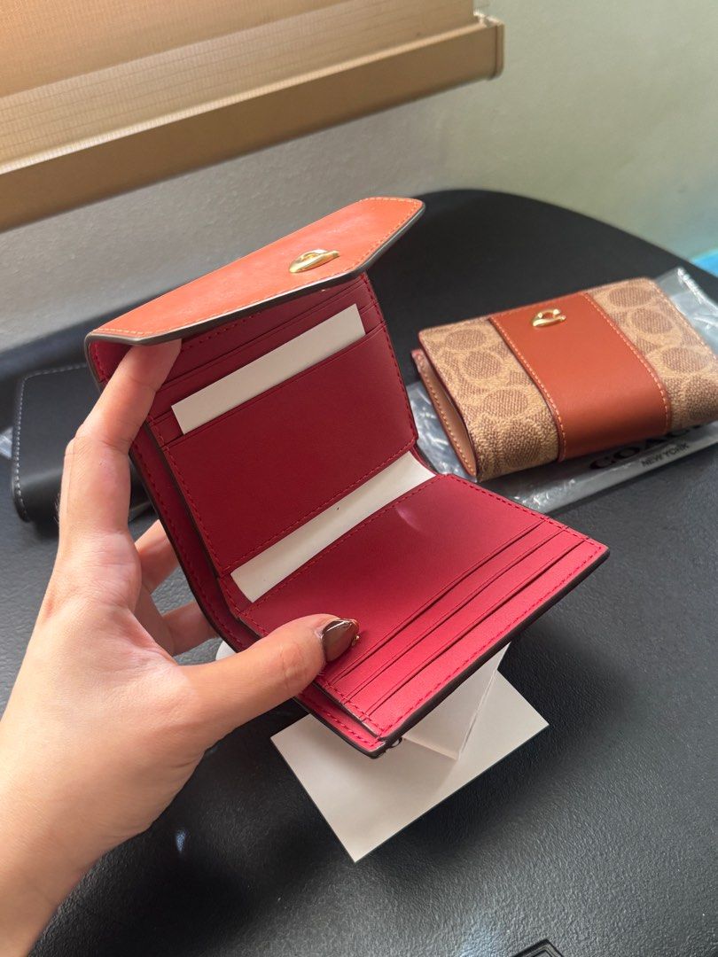 Brandnew Coach Wyn Trifold Wallet (Category: Luxury Bags & Wallets) located in Caloocan City. Submitted by pocketstyle (Listing ID 1427645125, Image 3). Description: 100% original Money back guaranteed.
