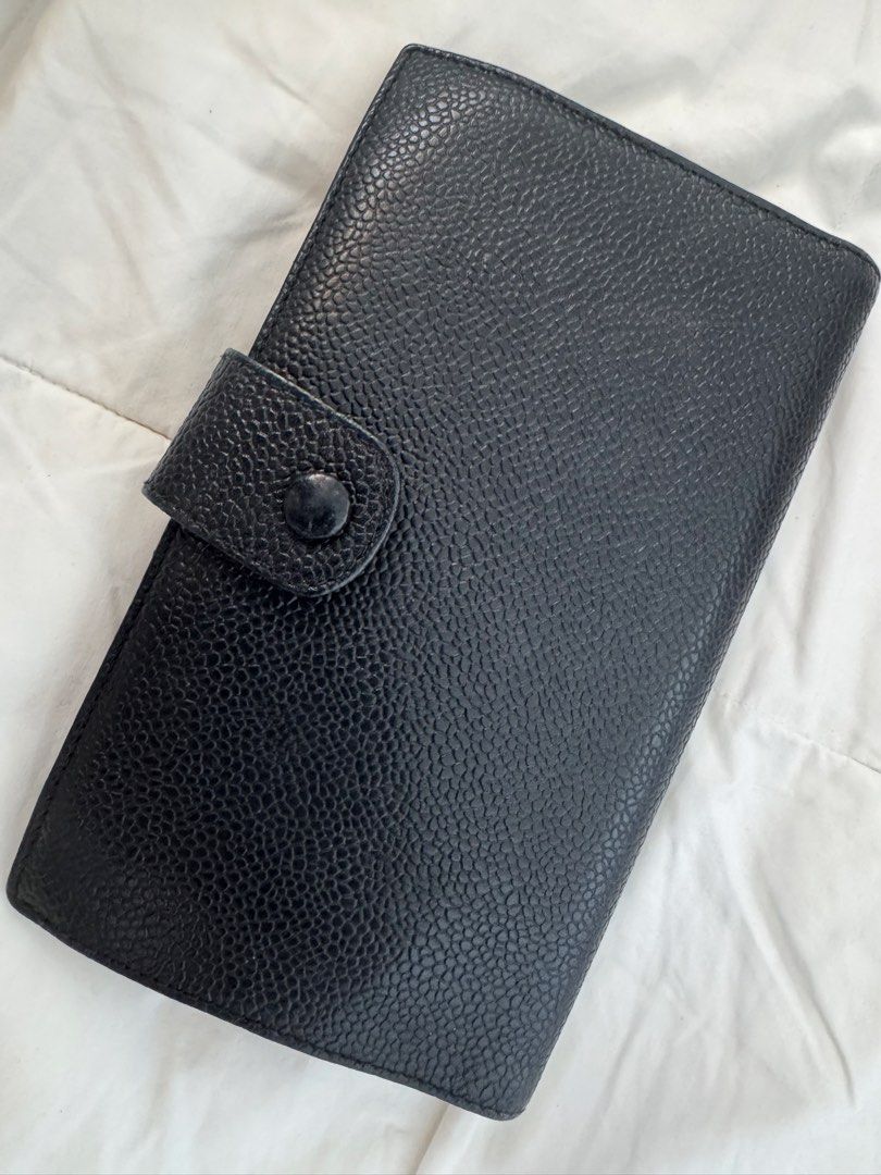 Chanel Caviar wallet (Category: Luxury Bags & Wallets) located in Bacolod City. Submitted by lovedcorner (Listing ID 1427671131, Image 3). Description: .