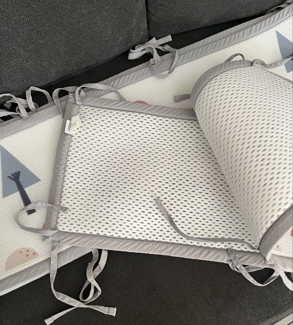 Crib Bumpers (Category: Bed Guards) located in Marikina City. Submitted by crewstuff (Listing ID 1427641077, Image 3). Description: Never used crib bumpers. 11 x 40 11 x 80.