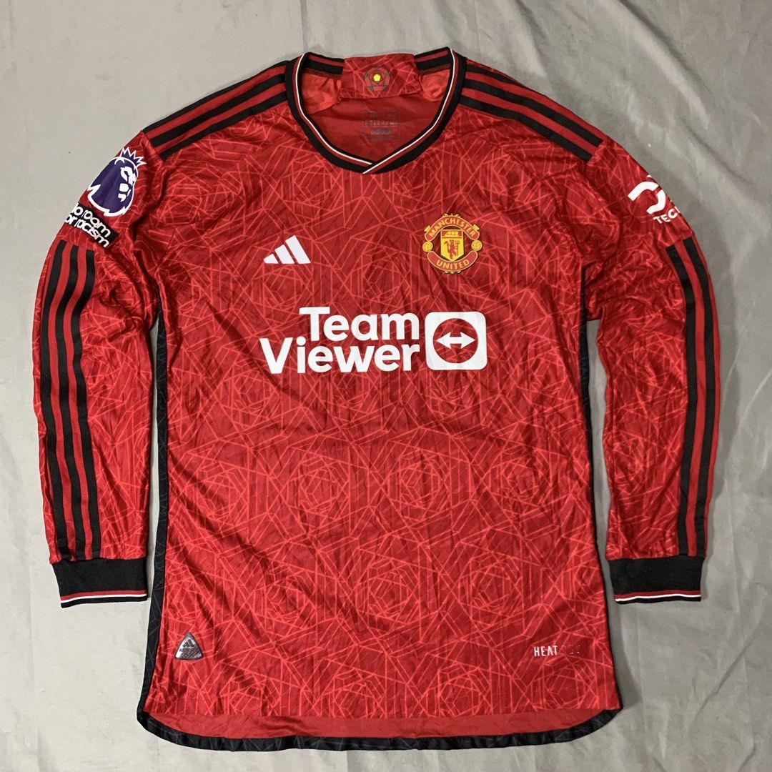 Football Jersey Longsleeve (Category: Hoodies) located in Las Pinas. Submitted by thrift001 (Listing ID 1427734132, Image 1). Description: - FootBall Jersey Longsleeve - XL - Dimes L28 W20 - No issue - All Details posted - 1,000 + sf .