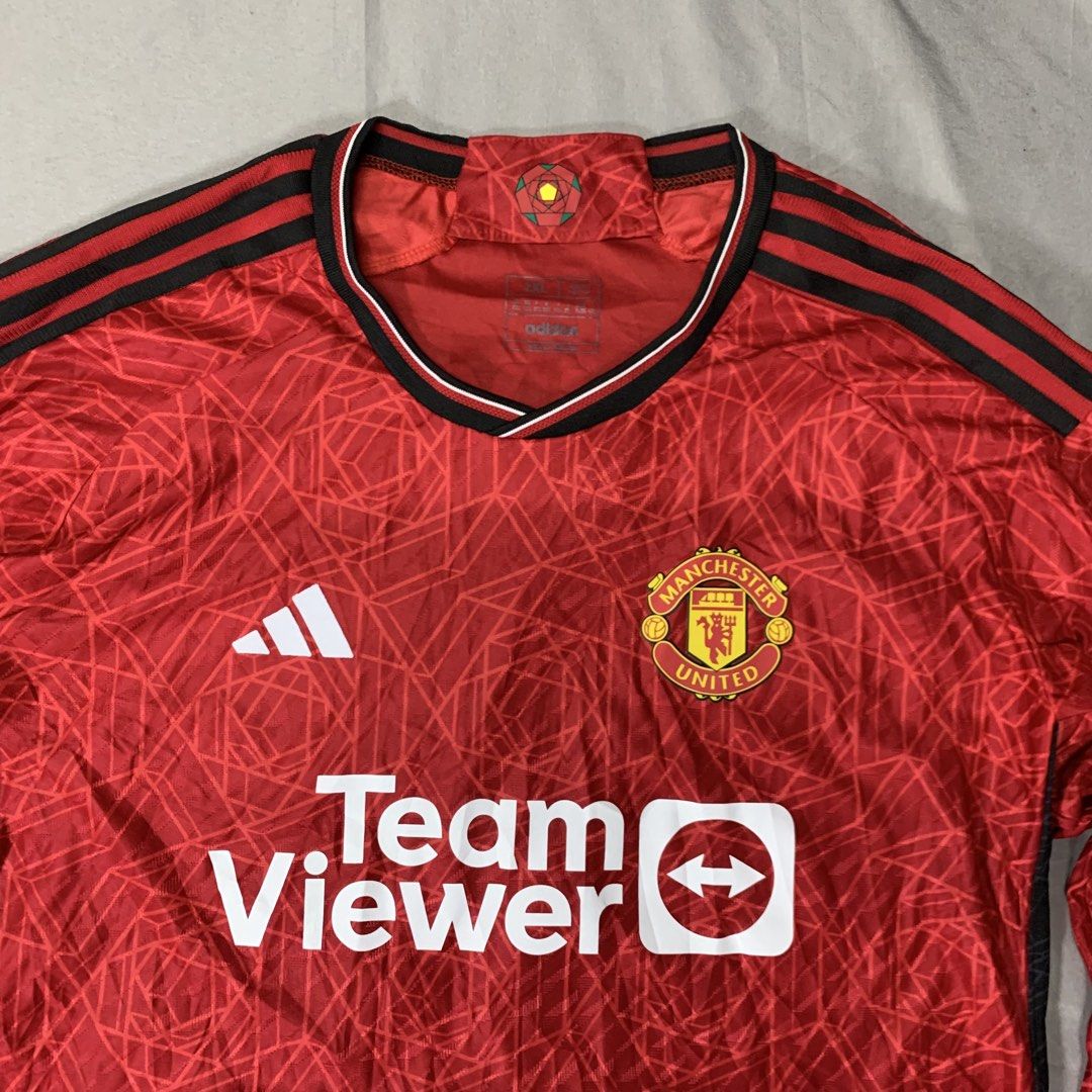 Football Jersey Longsleeve (Category: Hoodies) located in Las Pinas. Submitted by thrift001 (Listing ID 1427734132, Image 3). Description: - FootBall Jersey Longsleeve - XL - Dimes L28 W20 - No issue - All Details posted - 1,000 + sf .