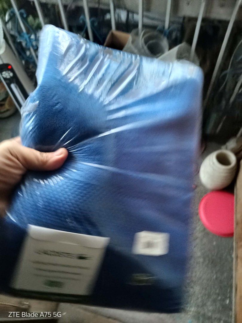 For sale Lacoste bath towels (Category: Bathtub & Bath Accessories) located in Valenzuela. Submitted by francissilva5667 (Listing ID 1427714353, Image 1). Description: For sale original Lacoste bath towels Item on hand .