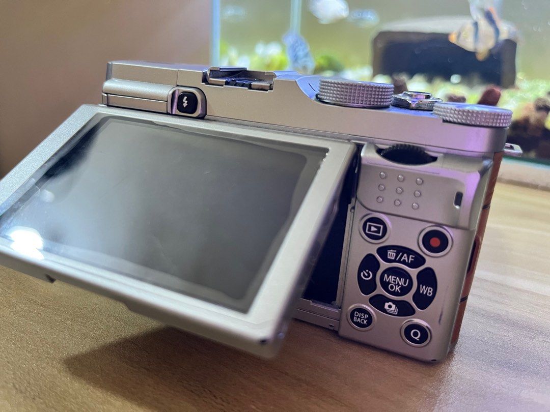 Fujifilm XA2 (Category: Cameras) located in Pateros City. Submitted by justprettythings07 (Listing ID 1187680970, Image 3). Description: Fixed Price. Inclusions: - Camera - Kitlens + Lens hood - Charger - Extra battery - Camera bag Issues: - minor scratches on the body of the camera - vignette on LCD screen, but it doesn't affect the output Lady owned. Still with box. RFS: decluterring.