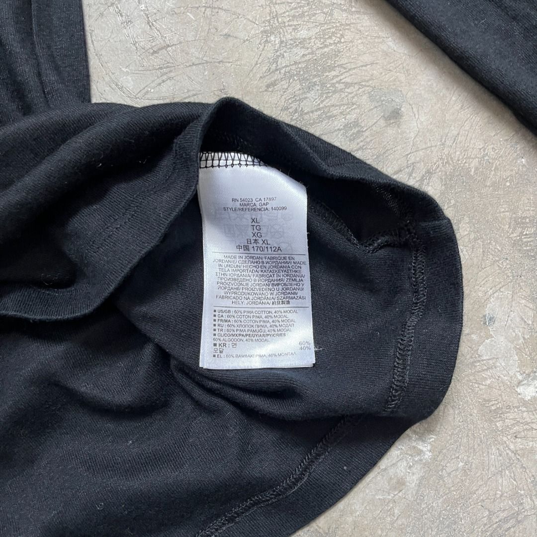 GAP Turtleneck (Category: Longsleeves) located in Quezon City. Submitted by wipdeclutter (Listing ID 1427692460, Image 3). Description: GAP Turtleneck (measured in inches) Length 26–27 Width (pit) 18 Sleeve length 25 New, never worn Size XL Soft fabric / relaxed fit [See photos for details] .