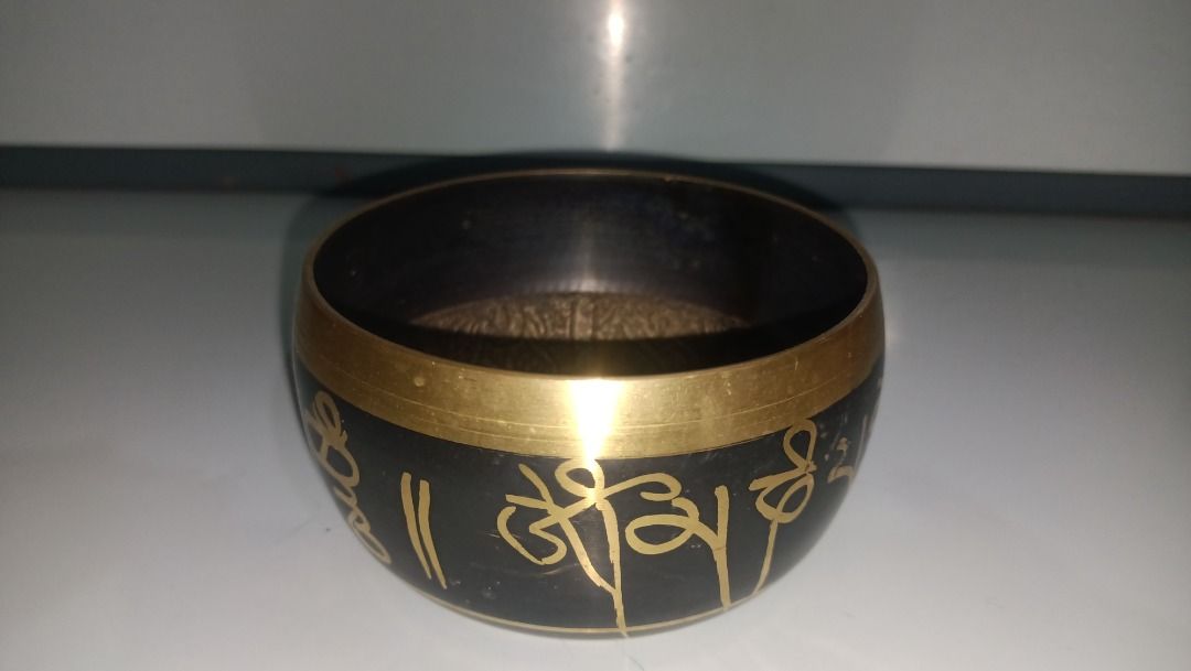 Half Kilo Tibetan Singing Bowl Buddha Authentic (Category: Religious Items) located in Munoz. Submitted by larryc1212 (Listing ID 1427768688, Image 1). Description: Tibetan Singing Bowl Authentic Buddha pattern inside the bowl Size: 4.2 inches Weight: 505 grams Item include some scratches due to age, as is were is basis, wysiwyg Item can be pick up in our Japan surplus shop located in Munoz Nueva Ecija Shipping available at buyer expense Bank Tra