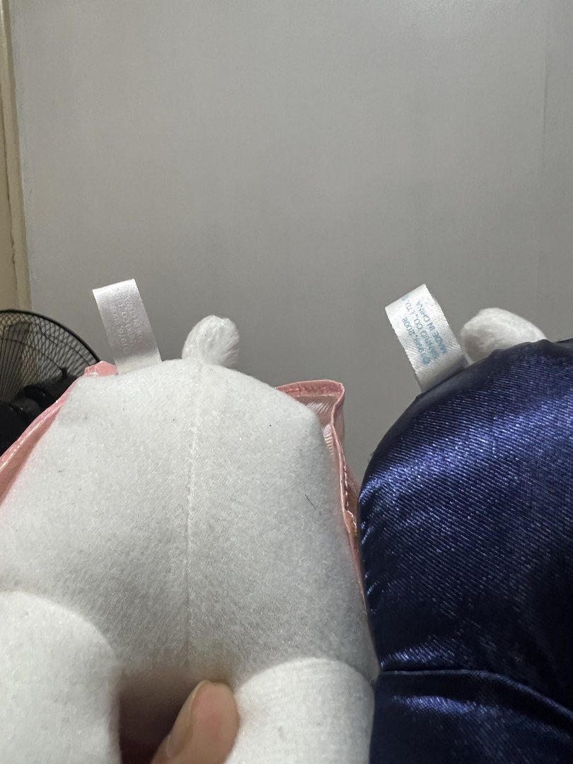 Hello Kitty Wedding Couple Plush Dolls (Category: Plushies & Soft Toys) located in Manila. Submitted by cookiecreammm (Listing ID 1427769247, Image 3). Description: bundle 280 Issue: Expired leather.