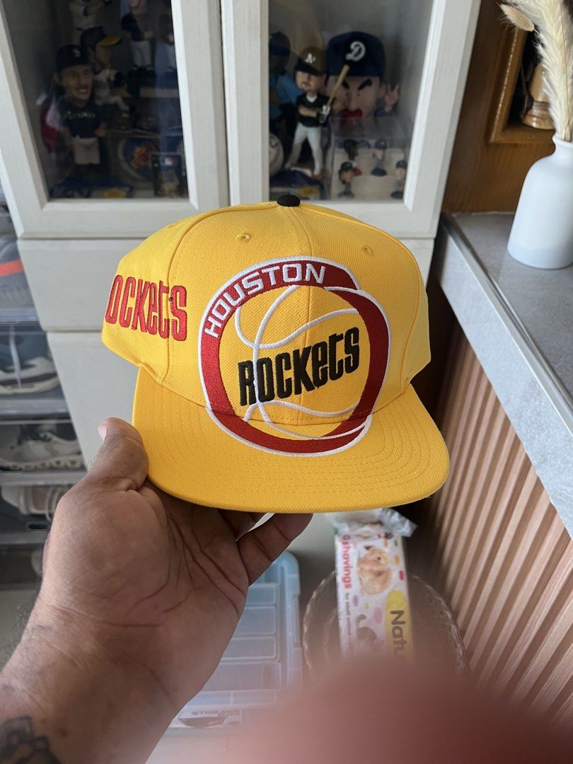 Houston Rockets Yellow Cap (Category: Caps & Hats) located in Pinamalayan. Submitted by chay0921 (Listing ID 1427739745, Image 1). Description: .