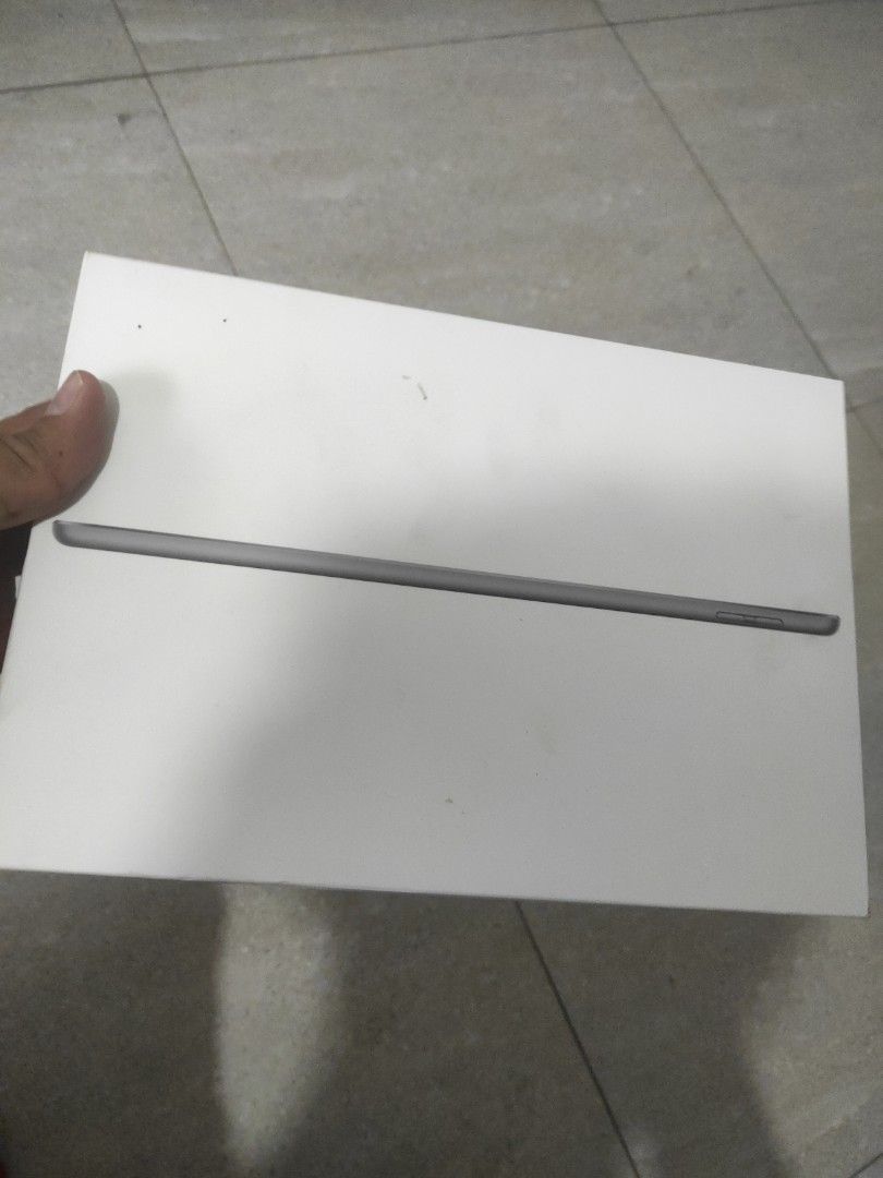 Ipad 9 generation Box only (Category: iPad) located in Santa Rosa. Submitted by strawhatt (Listing ID 1427778356, Image 1). Description: box only.
