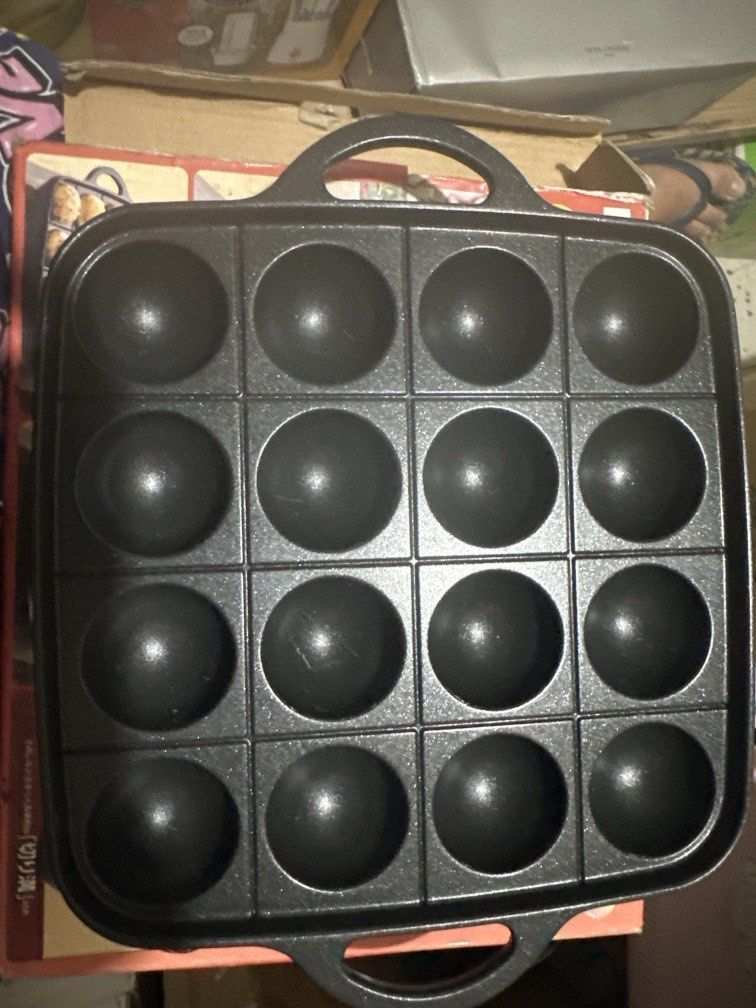 Iwatani high quality takoyaki maker (Category: Cookware & Accessories) located in Antipolo. Submitted by queens.collections (Listing ID 1427675832, Image 1). Description: Mabigat at makapal Skukl12162535x.