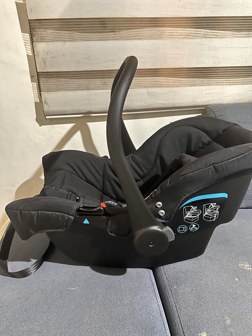 Joie Infant Car Seat (Category: Car Seats) located in Bulacan. Submitted by adethangeles (Listing ID 1427774679, Image 1). Description: Used once lag for testing Complete with tags and box and hood Rfs: bought another one.