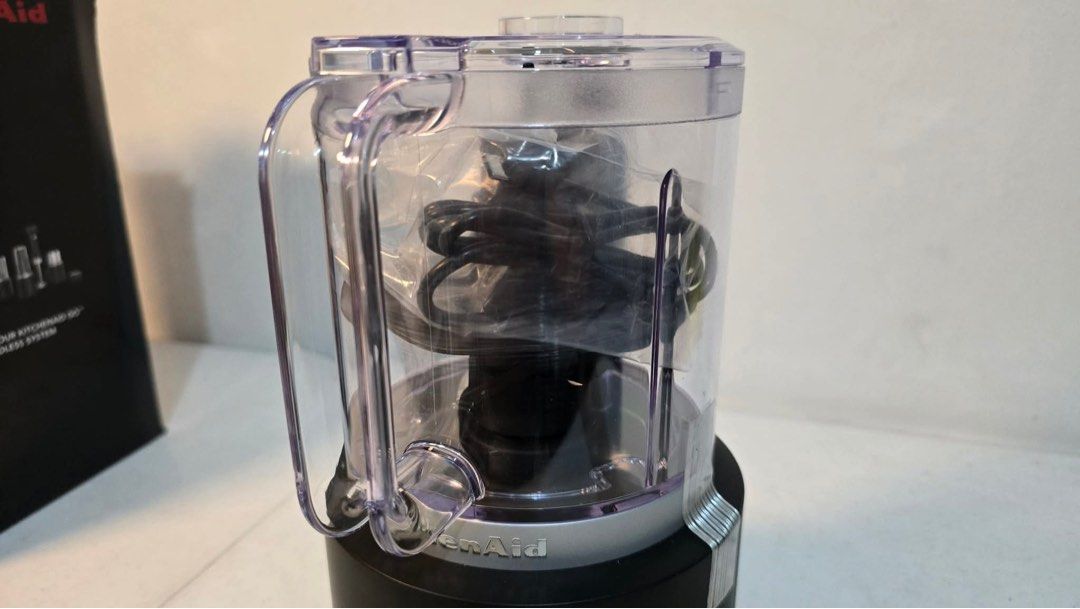 KitchenAid Cordless Food Chopper (Category: Other Kitchen Appliances) located in Taytay. Submitted by mikz_1303 (Listing ID 1427643136, Image 3). Description: Kitchen Aid Cordless Food Chopper Australian mall pull out Used as display unit Brandnew open box only Complete Inclusion 1 Battery Type C cable Box Manual 8.5k.