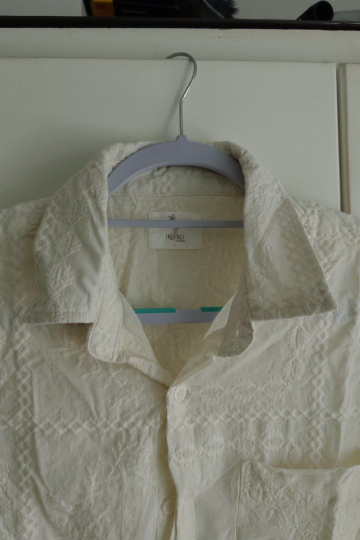 Kultura Shirt (Category: Formal Shirts) located in Muntinlupa City. Submitted by goldlevel (Listing ID 1427697298, Image 2). Description: Wuth embroidery design.