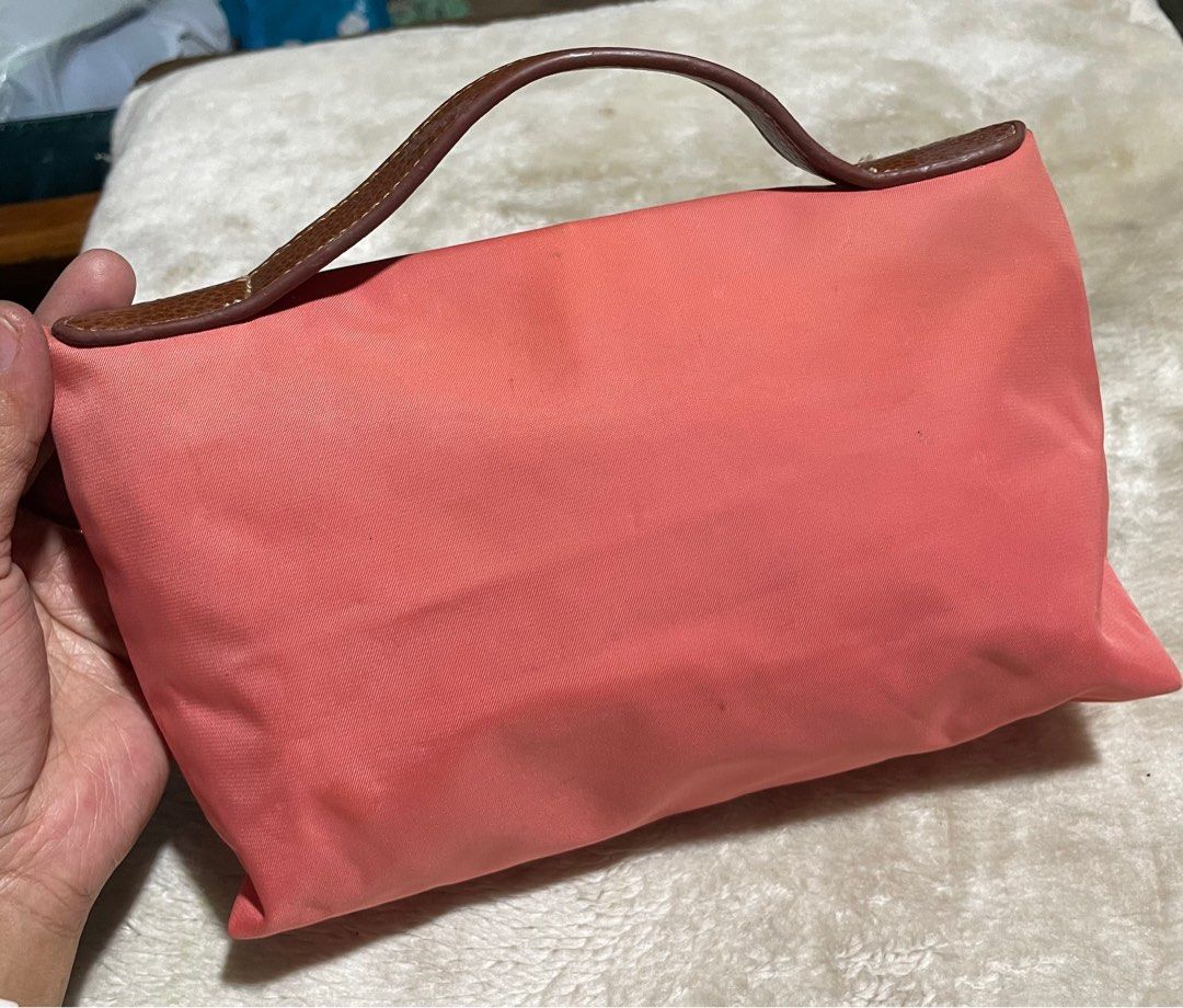 Longchamp Le Pliage Nylon Cosmetic Case (Category: Vision Care) located in Mandaue City. Submitted by chuchi152615 (Listing ID 1427734318, Image 3). Description: .