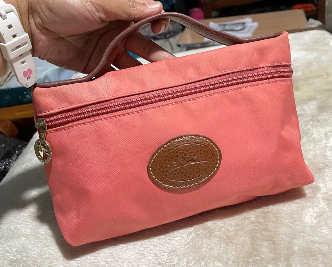Longchamp Le Pliage Nylon Cosmetic Case (Category: Vision Care) located in Mandaue City. Submitted by chuchi152615 (Listing ID 1427734318, Image 1). Description: .