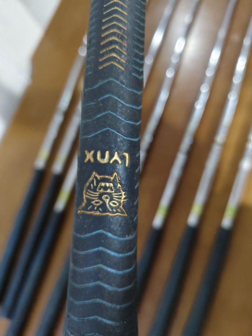Lynx Master Model Golf Club Set (Category: Golf) located in Bulacan. Submitted by babz30261 (Listing ID 1427645200, Image 2). Description: 500 TAKES ALL WHAT U SEE IS WHAT U GET 😉😉😉😉 GOOD CONDITION INCLUDING PS3456789 LYNX USA SETTTT BAGS BALLSSSS .