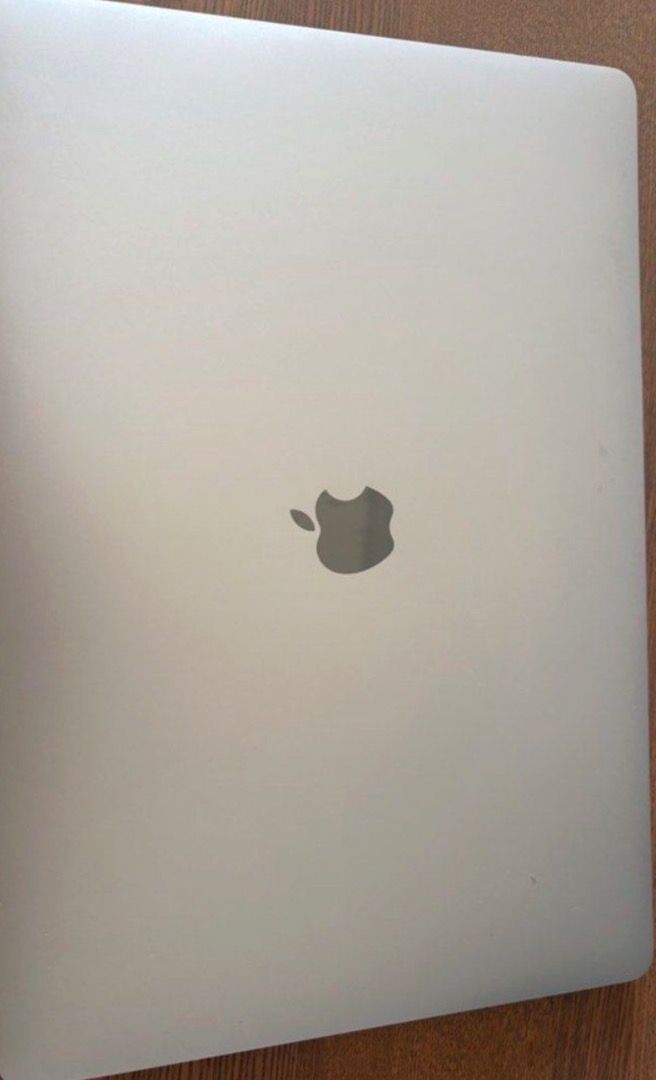 MacBook Pro 16-inch - Intel i7, 32GB,512GB405931960493025282