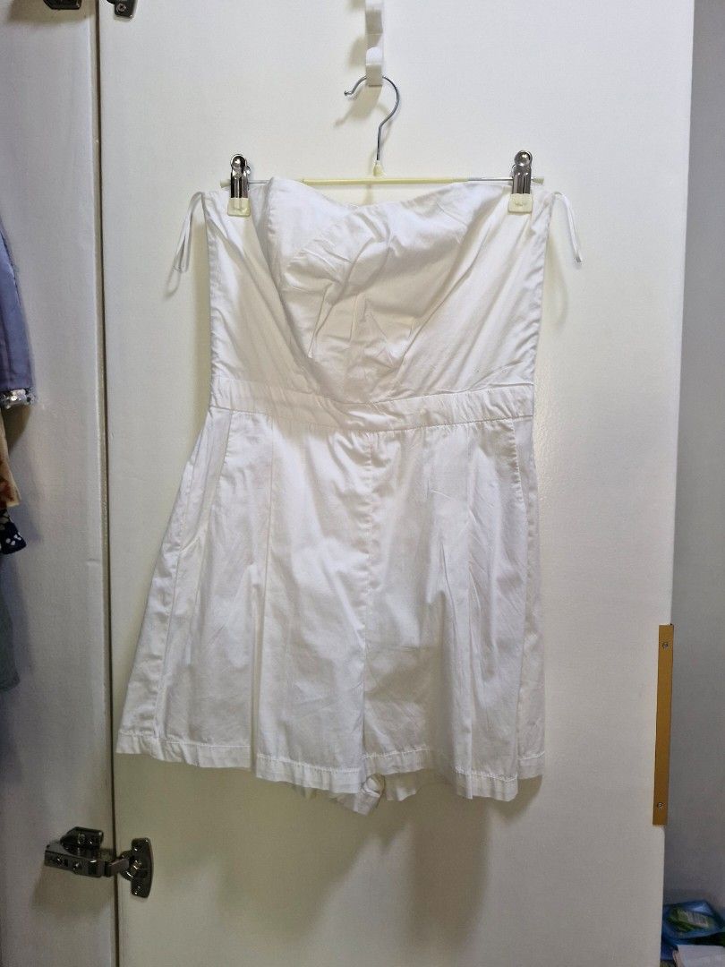 Mango White Strapless Jumpsuit (Category: Dresses) located in Quezon City. Submitted by jcycle02 (Listing ID 1427649900, Image 1). Description: White strapless jumpsuit. It has a simple, elegant design, suitable for various occasions. With pockets!.