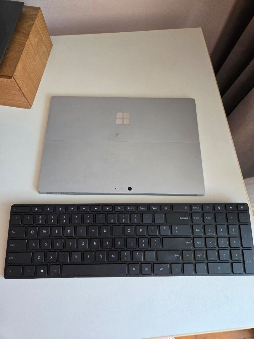 Microsoft Surface Pro 4 Tablet with Keyboard405948855852748802