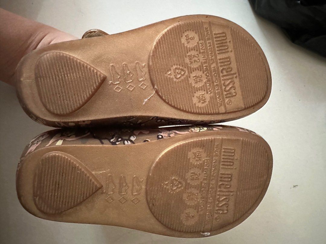 Mini Melissa Rose & Bleu Shoes Size 8 (Category: Babies & Kids Fashion) located in Quezon City. Submitted by vittywitty (Listing ID 1427656466, Image 2). Description: .