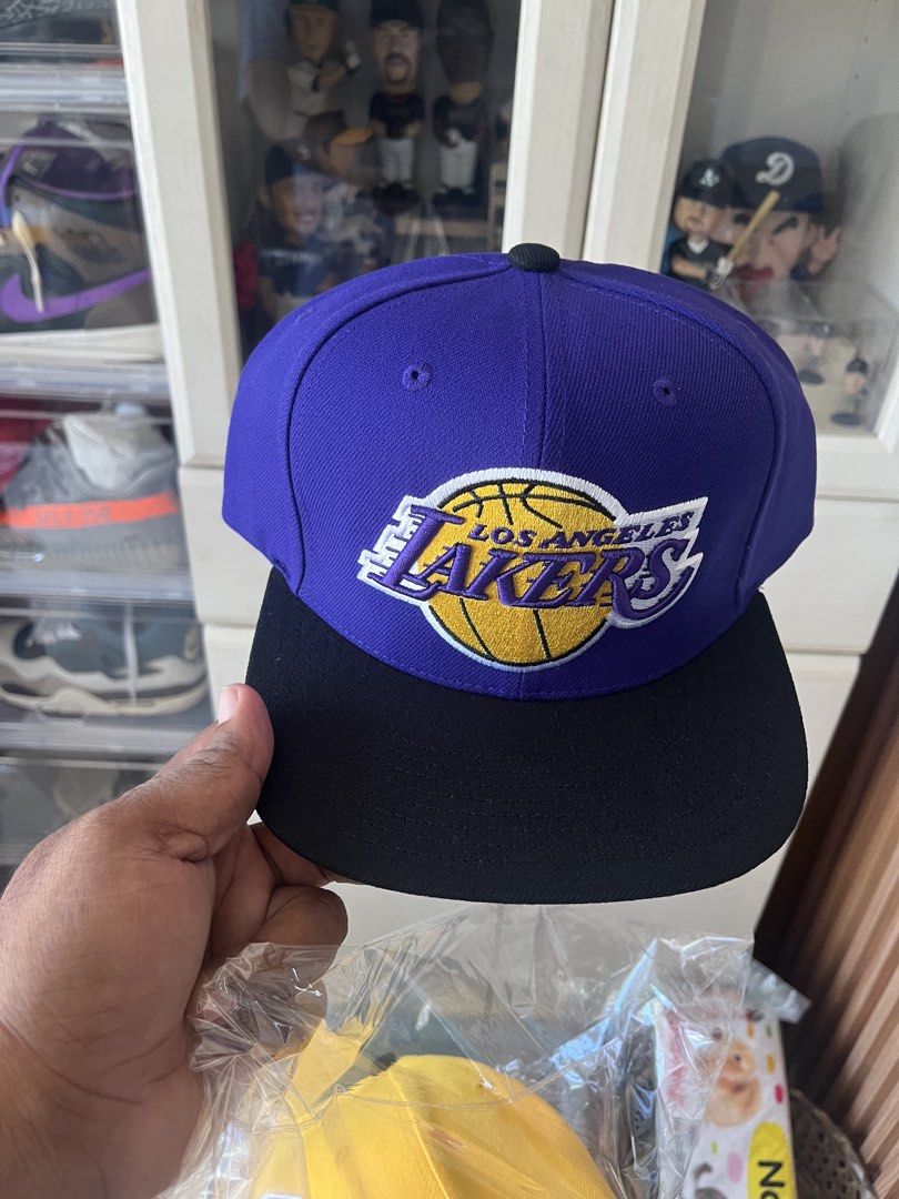 Mitchell & Ness Los Angeles Lakers Cap (Category: Caps & Hats) located in Pinamalayan. Submitted by chay0921 (Listing ID 1427739671, Image 1). Description: .