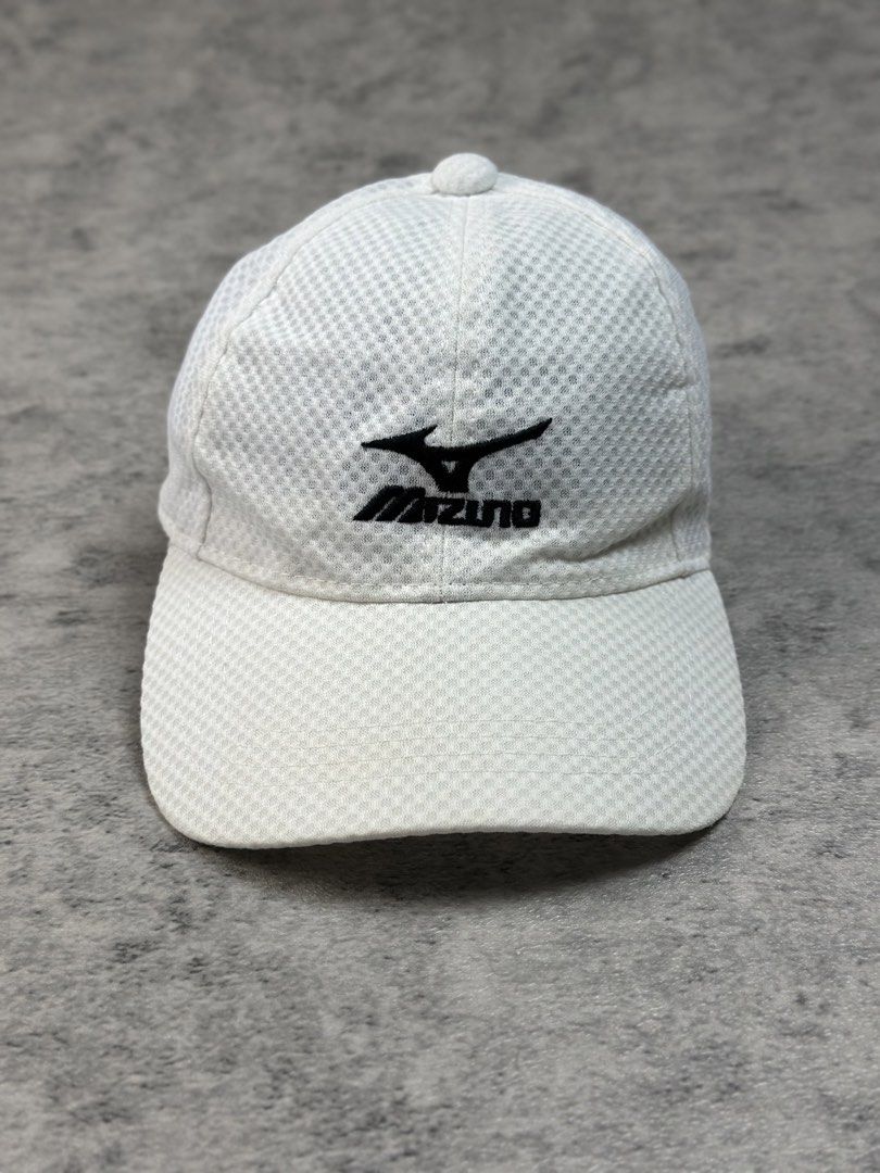 MIZUN0 White Cap (Category: Caps & Hats) located in Batangas. Submitted by geejay2ph (Listing ID 1427705290, Image 3). Description: ʙʀᴀɴᴅ: MIZUN0 White Cap ꜱɪᴢᴇ: OSFA ᴄᴏɴᴅɪᴛɪᴏɴs: Excellent Condition ♥️.