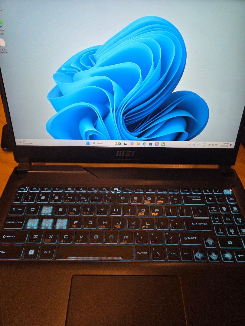 MSI  cyborg 15 A12V Gaming Laptop405937580787650562